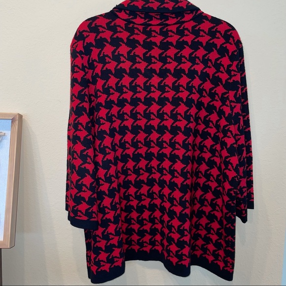 DESIGN ORIGINALS. houndstooth sweater jacket. - Picture 2 of 5